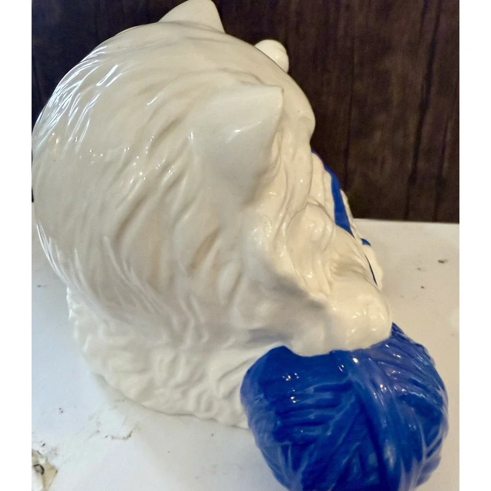 Vintage Persian White Blue Eyed Cat Playing With Yarn Ceramic Hand Painted Large